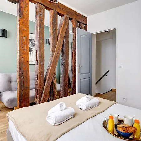 Bluestay 226 - * باريس